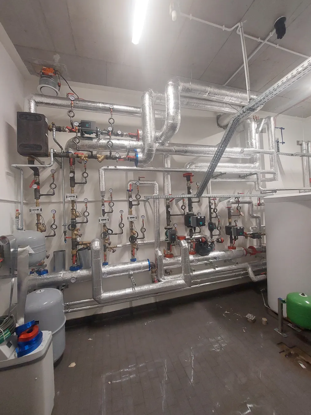 Pomieszczenie techniczne — instalacje